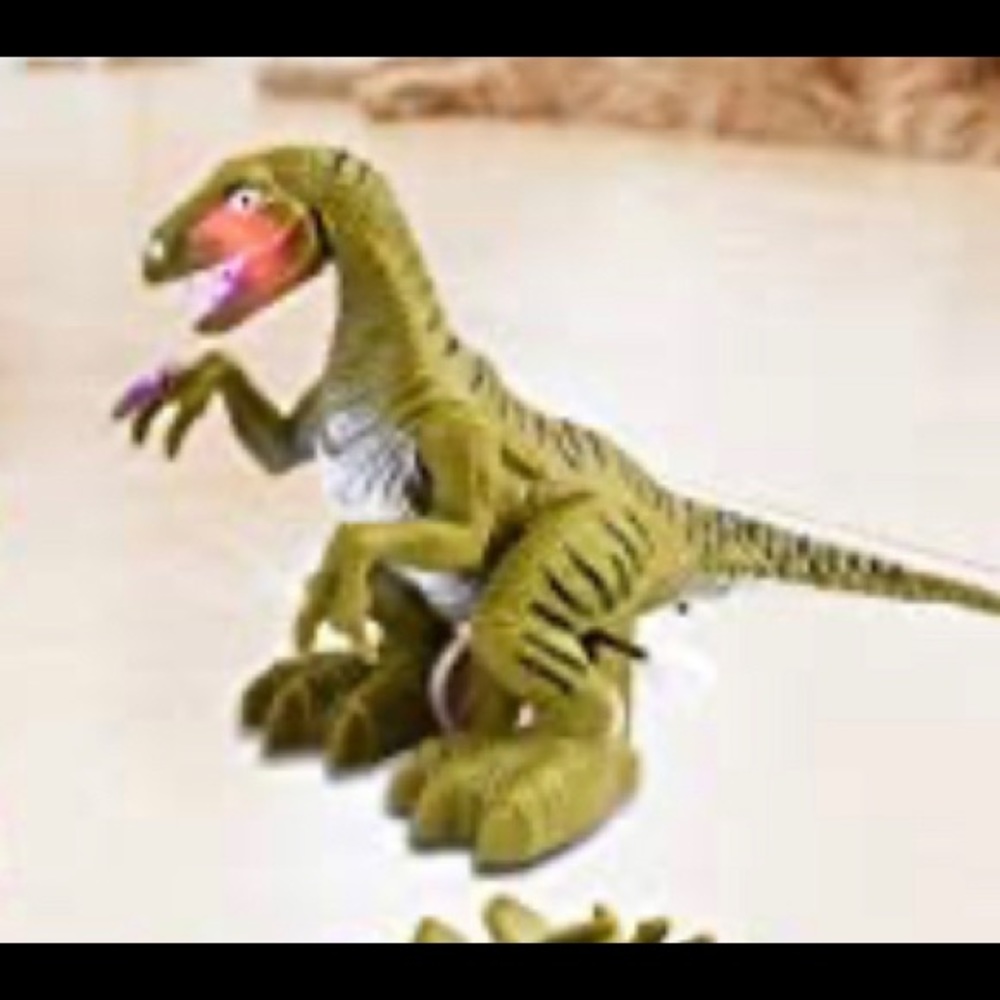 Dinosaur Toy Figure - Sickle Dragon - Picture 3 of 5